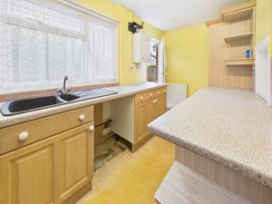 KITCHEN- click for photo gallery